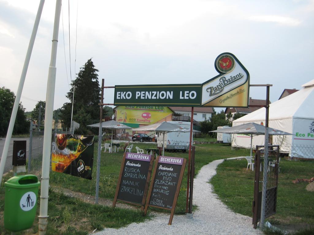 Eko Penzion Leo Dudince Bagian luar foto